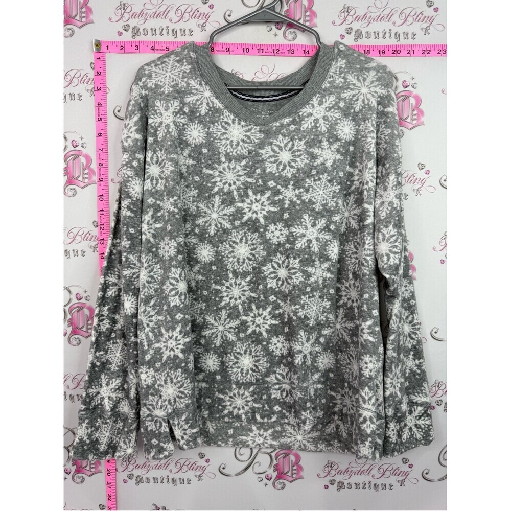 Nautica Gray and White Snowflake Crewneck Sweater long sleeve top